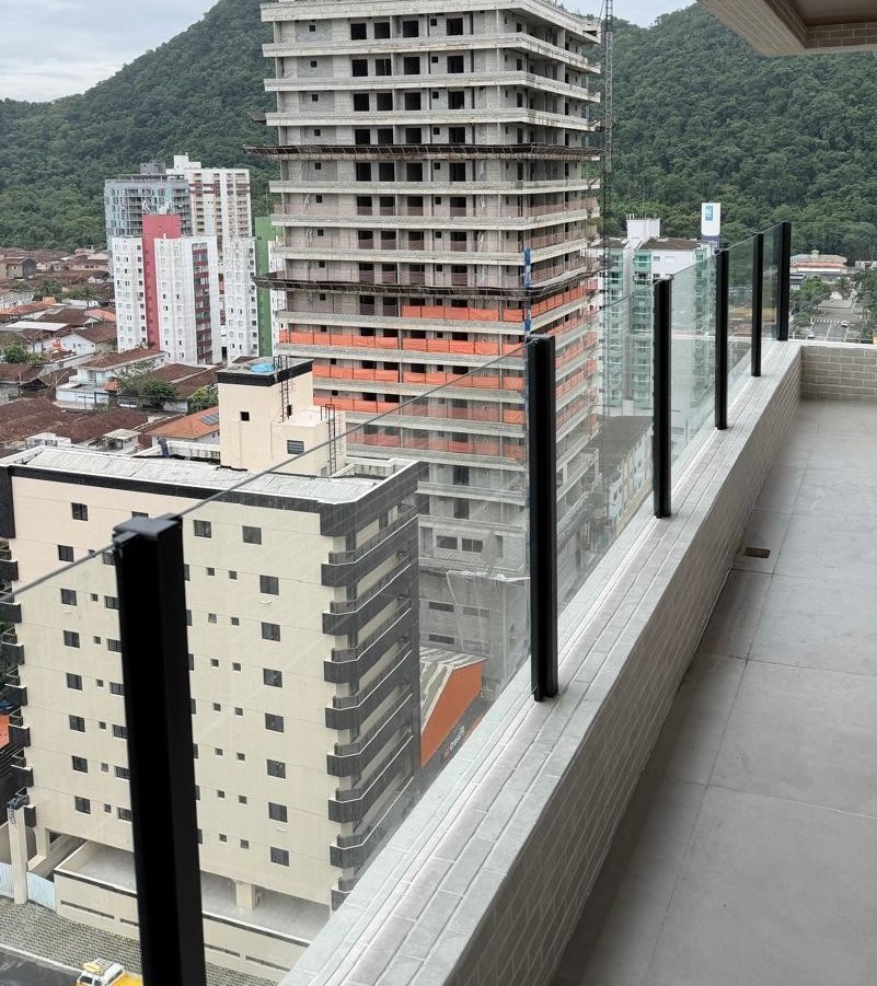 foto do guarda-corpo de uma varanda